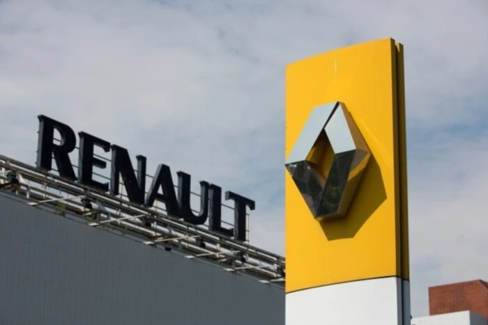 Duma Deputy Wants to Declare Renault Logo as Fascist