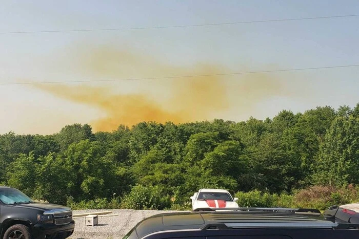 Nitric acid leak at an explosives factory in Ohio