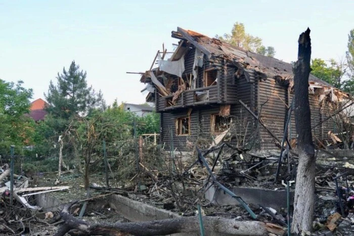 Атака на Запоріжжя, обвал мосту в Росії: головне за ніч 