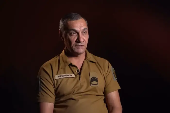 Защитник Мариуполя рассказал, как россияне играли в карты на его жизнь