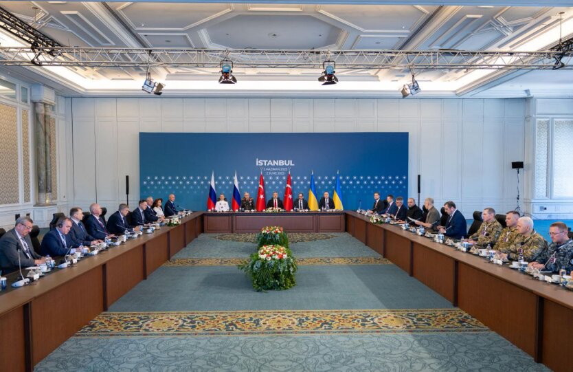 Мирные предложения Украины и России: Reuters сравнил спорные позиции сторон