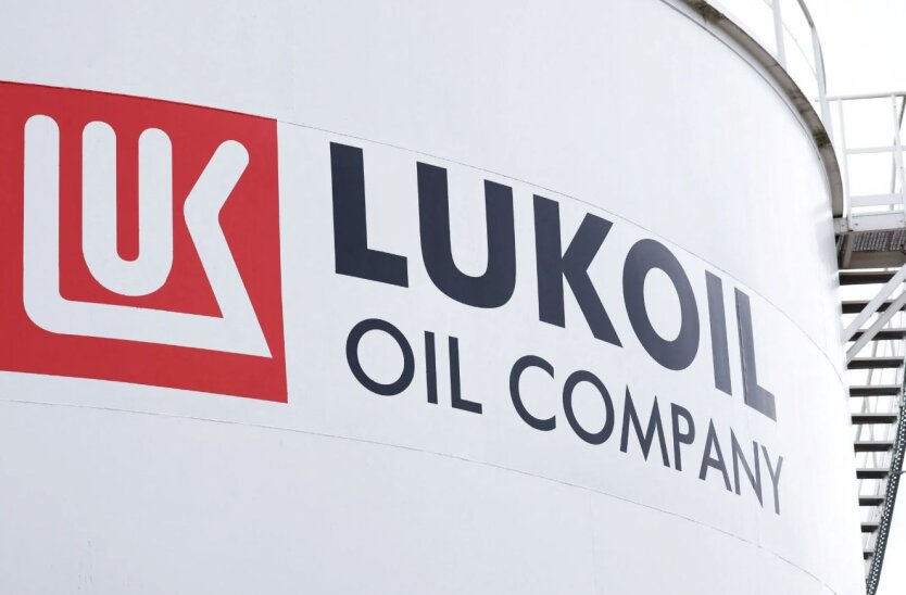 Czarny flot” Rosji: UE celuje w dubajski oddział Łukoilu