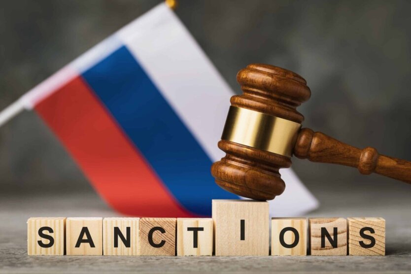 ЕС и Великобритания нанесли удар по 'теневому флоту' России новыми санкциями