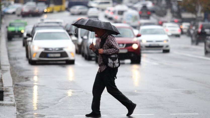 Cyclone will bring temperature swing from +7 to +21: weather forecast for the weekend will still shake Ukrainians