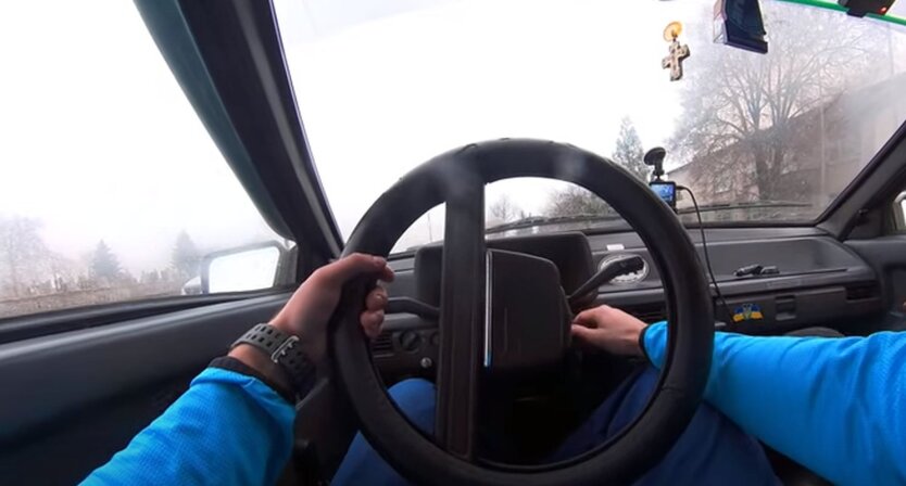 'Eierangriff' auf Fahrer: Ukrainern wurde erklärt, wie man kein Opfer von Autodieben wird