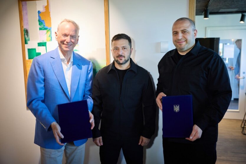 Hundreds of thousands of interceptor drones: Ukraine has agreed to joint production with Eric Schmidt’s company