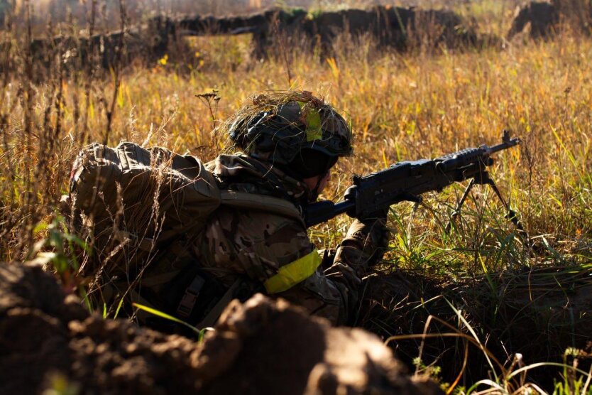 Russland zieht seine Armee zusammen, während der Westen in den Hintergrund tritt: FT erklärt, warum die Ukraine nicht auf ein Wunder hoffen sollte
