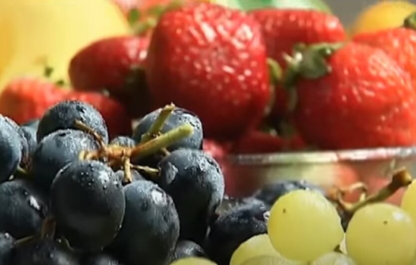 Strawberries become cheaper, grapes become more expensive: how prices for berries changed in June