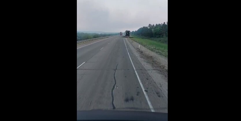 Jedna z furgonów z ukraińskimi dronami nie dotarła do celu: eksplozja uchwycona na wideo