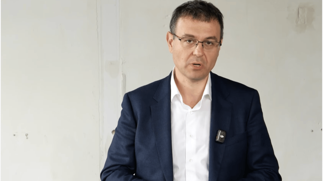 Gehälter in Umschlägen — Hetmanzев nannte, wie viel das Land verliert