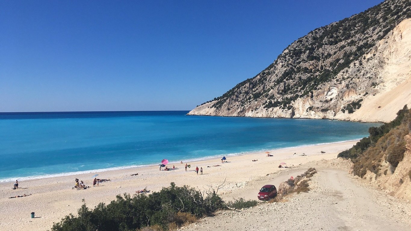 Tourists Captivated — Which Greek Islands Are Available for 500 Euros