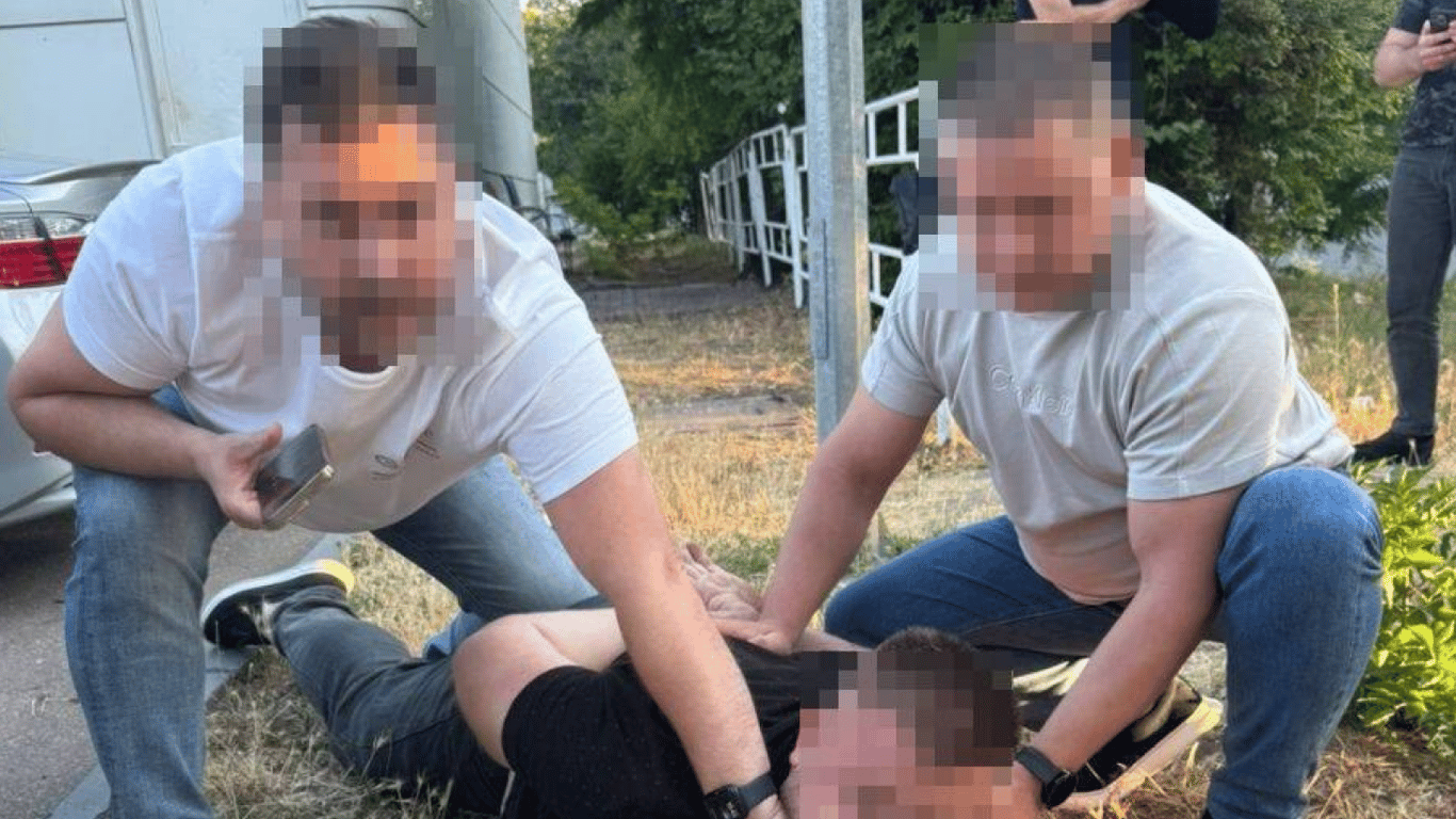 In Odessa nahm ein Polizist nachts Gebühren für die Durchfahrt - wie viel