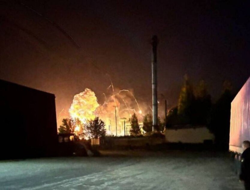 В Брянске прогремели мощные взрывы в районе аэропорта: могли быть поражены пусковые 'Искандер'